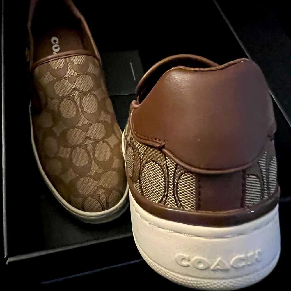 Coach slip one